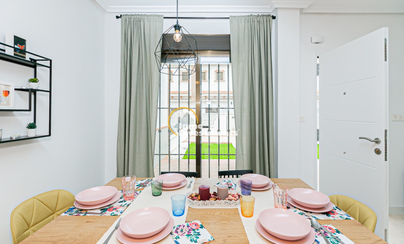 Resale - Town house - San Miguel de Salinas - La Cañada