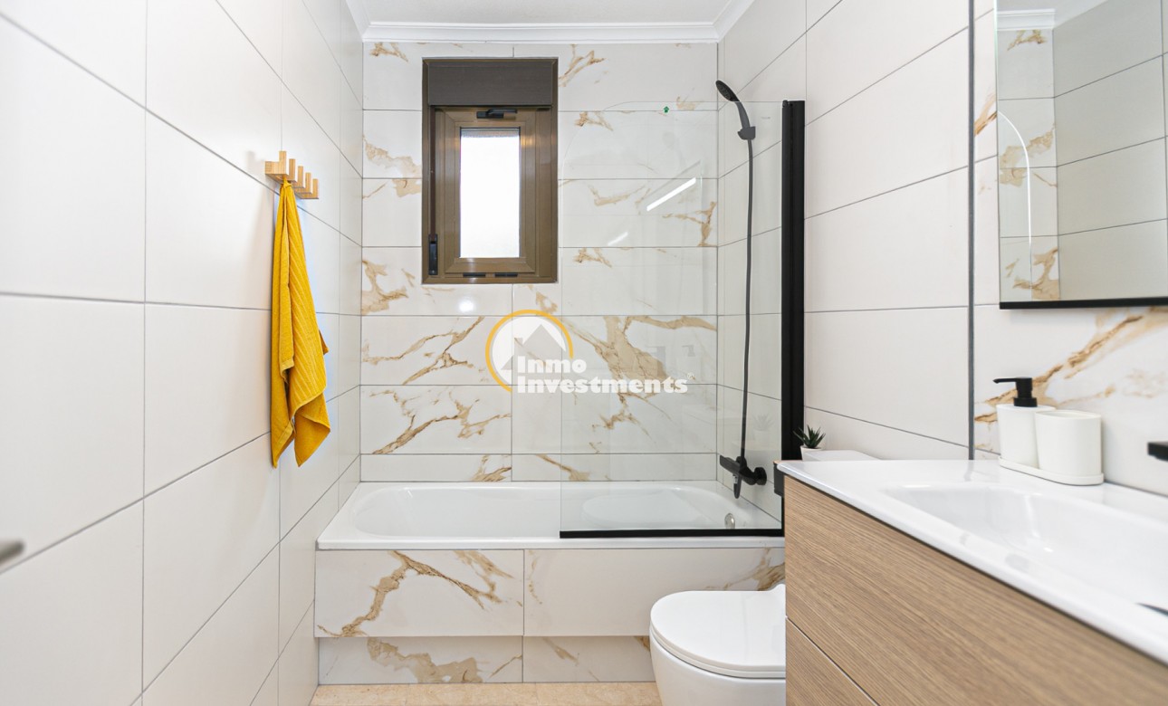 Resale - Town house - San Miguel de Salinas - La Cañada