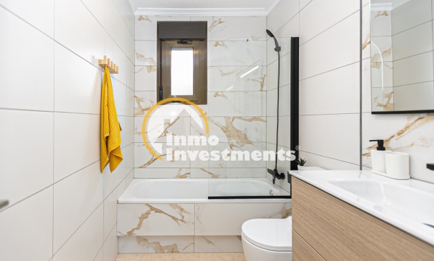 Resale - Town house - San Miguel de Salinas - La Cañada