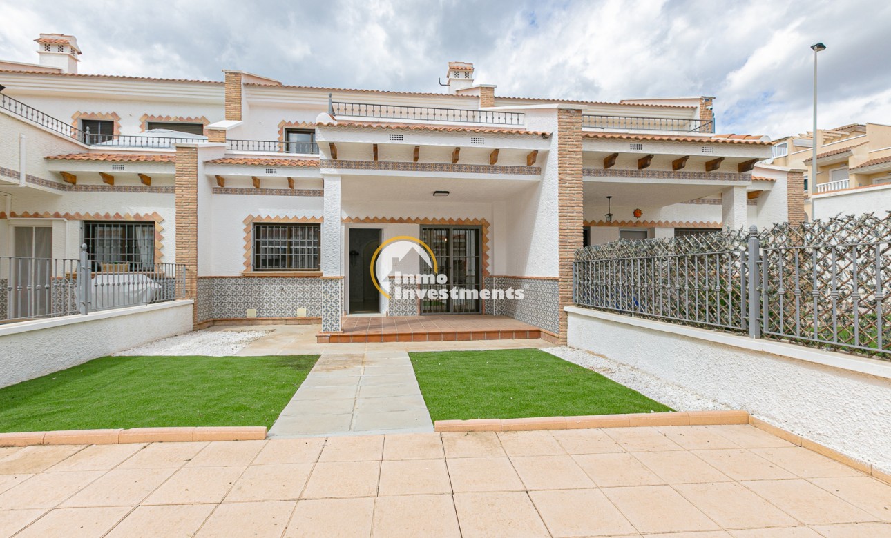Resale - Town house - San Miguel de Salinas - La Cañada