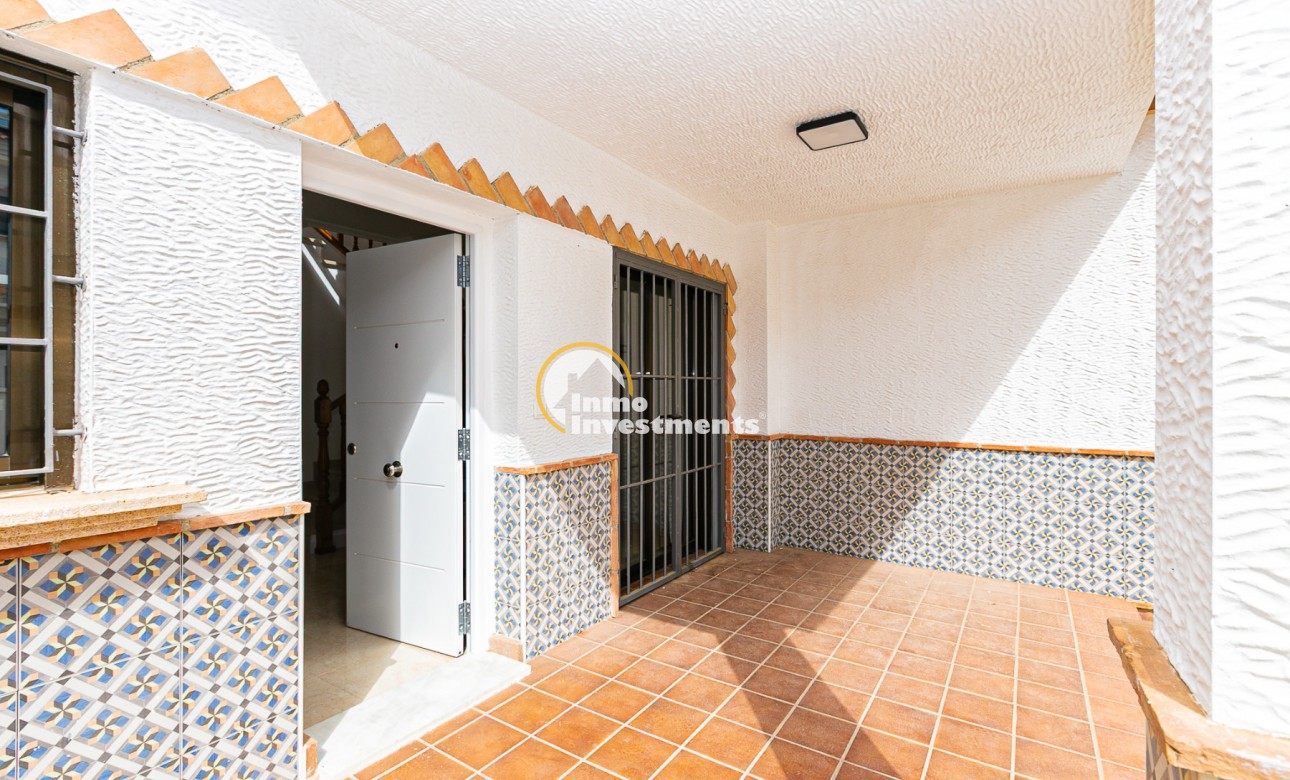 Resale - Town house - San Miguel de Salinas - La Cañada