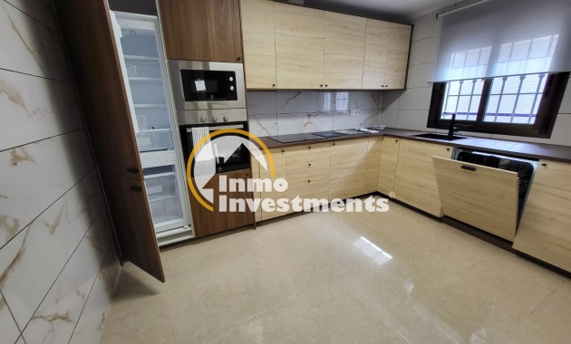 Resale - Town house - San Miguel de Salinas - La Cañada