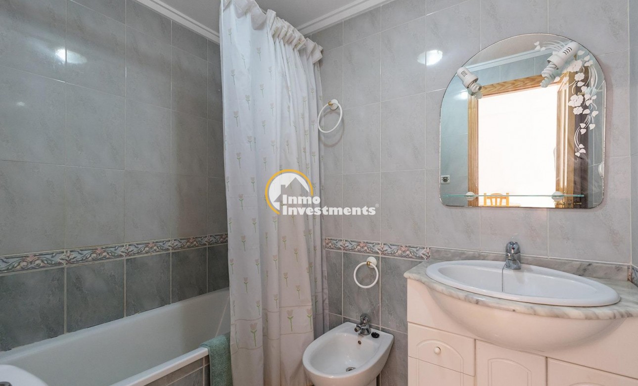 Resale - Apartment - Torrevieja - Centro