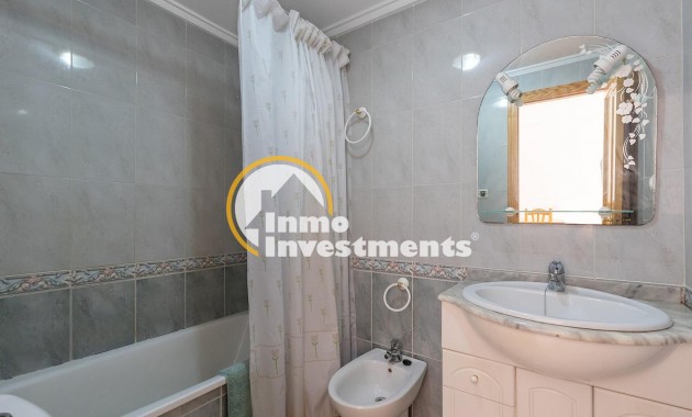 Resale - Apartment - Torrevieja - Centro