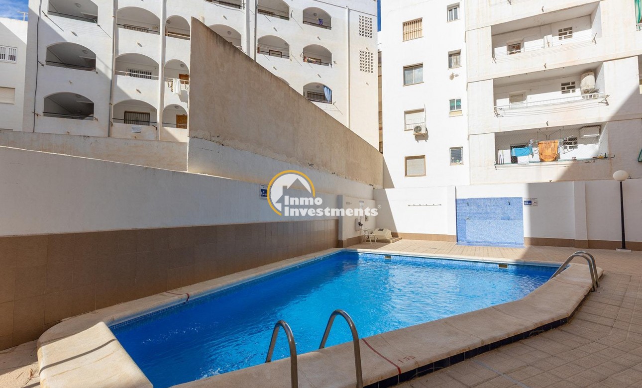 Resale - Apartment - Torrevieja - Centro