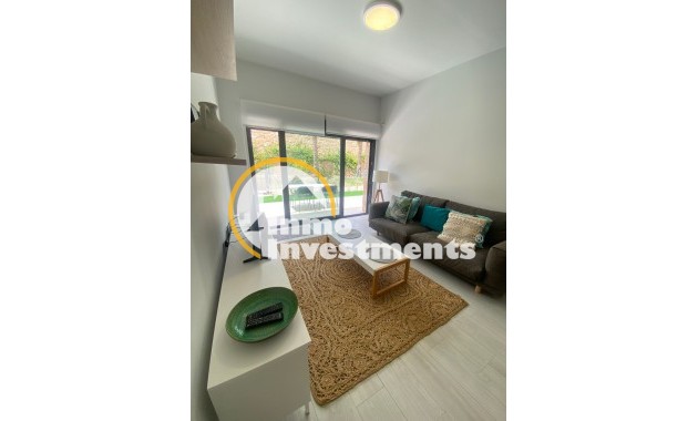 Resale - Apartment - Orihuela Costa - Villamartín