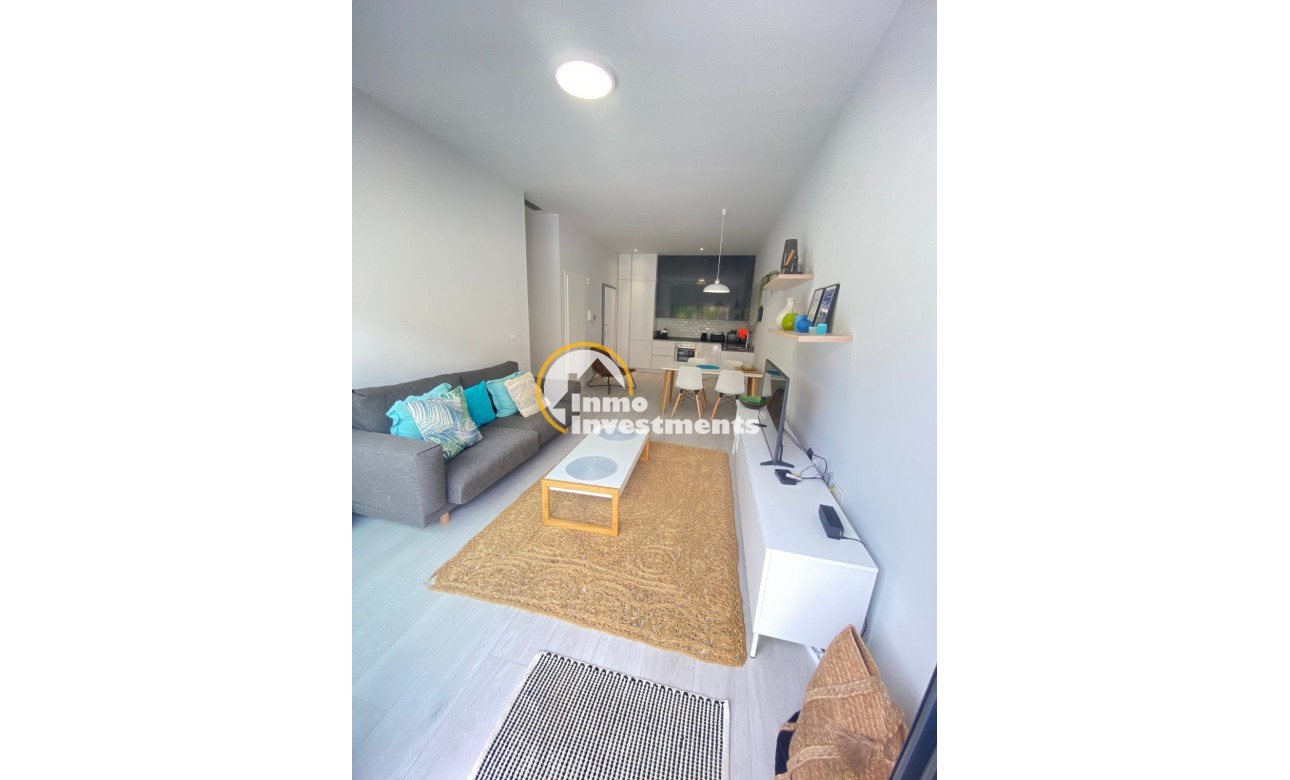 Resale - Apartment - Orihuela Costa - Villamartín