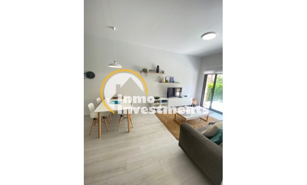 Resale - Apartment - Orihuela Costa - Villamartín