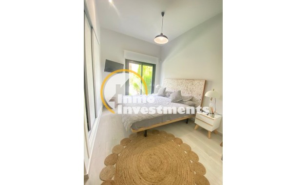 Resale - Apartment - Orihuela Costa - Villamartín