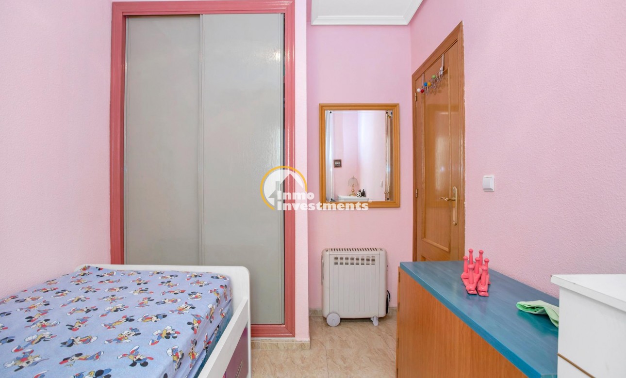 Resale - Apartment - Torrevieja - Centro