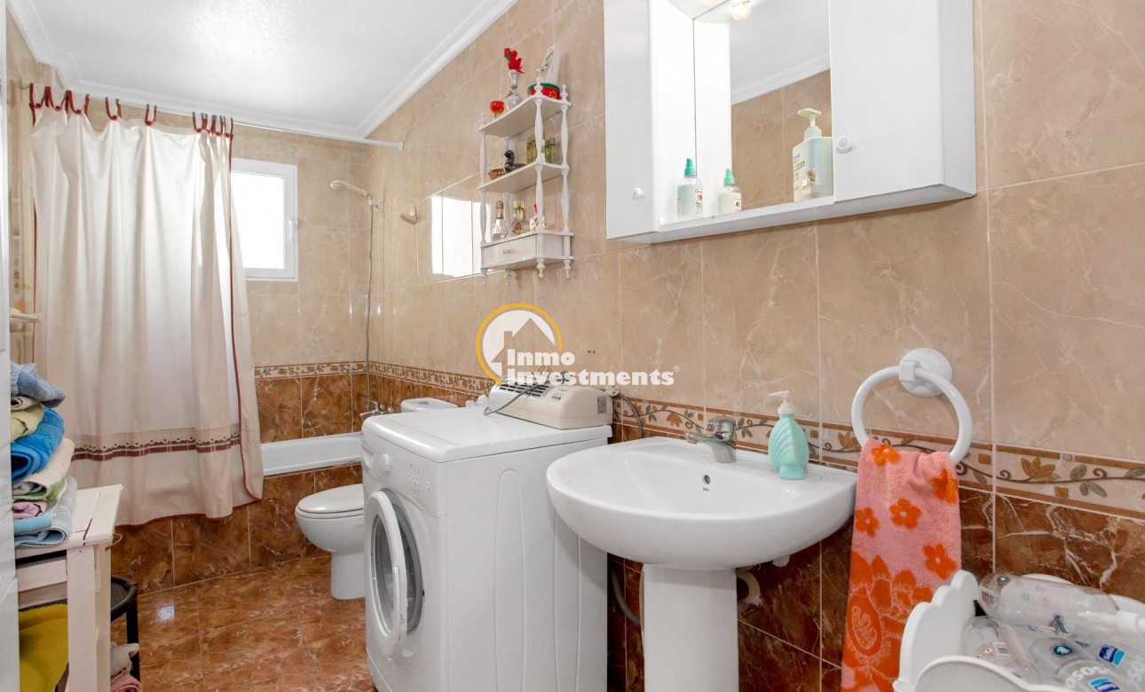 Resale - Apartment - Torrevieja - Centro