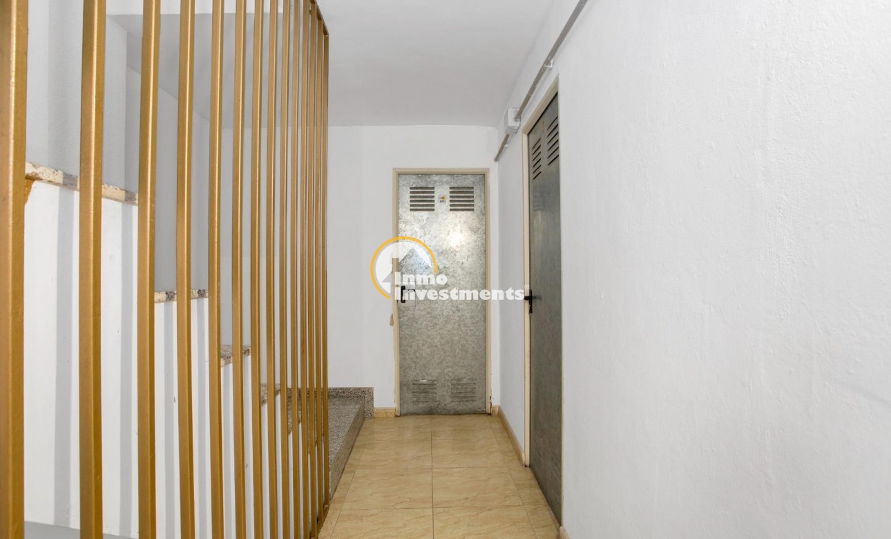 Resale - Apartment - Torrevieja - Centro