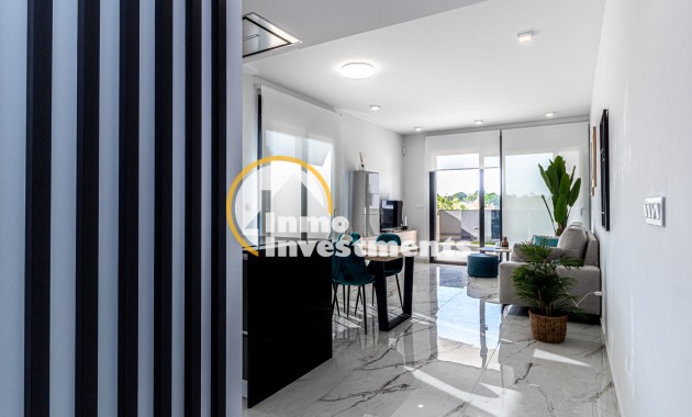 Resale - Apartment - Los Altos