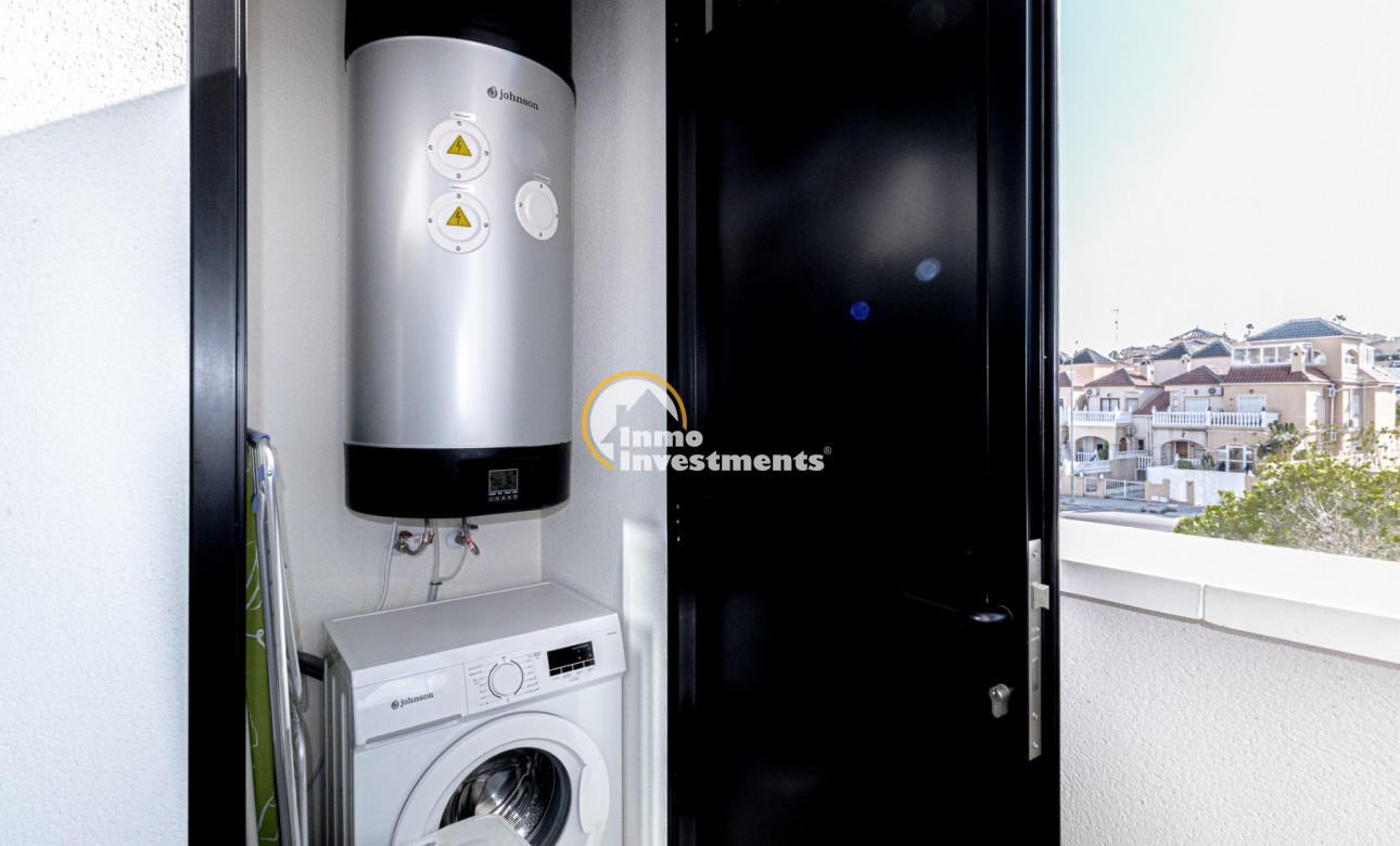 Resale - Apartment - Los Altos