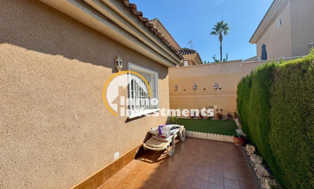 Bestaande bouw - Villa - Punta Prima