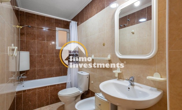 Resale - Apartment - Torrevieja - Centro