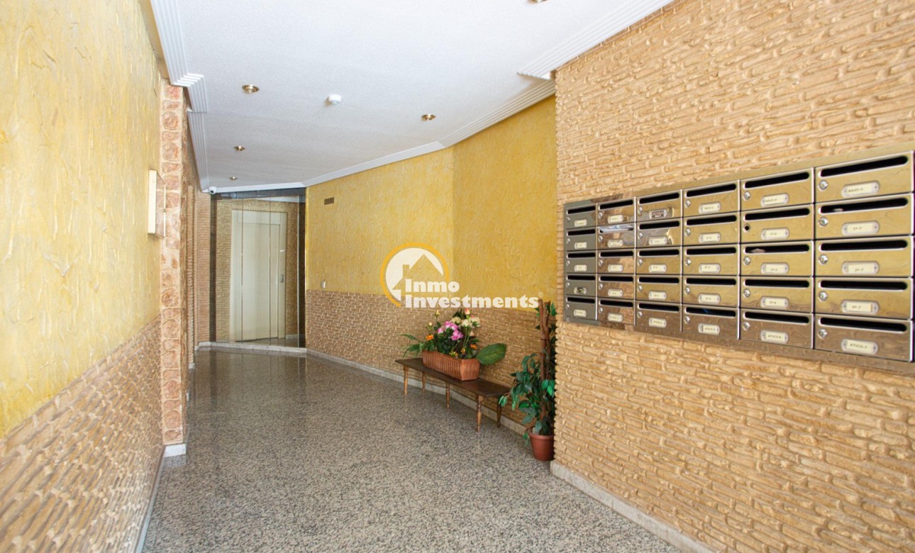 Resale - Apartment - Torrevieja - Centro