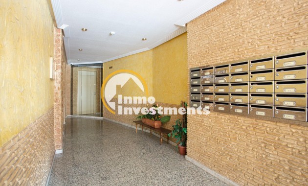 Resale - Apartment - Torrevieja - Centro