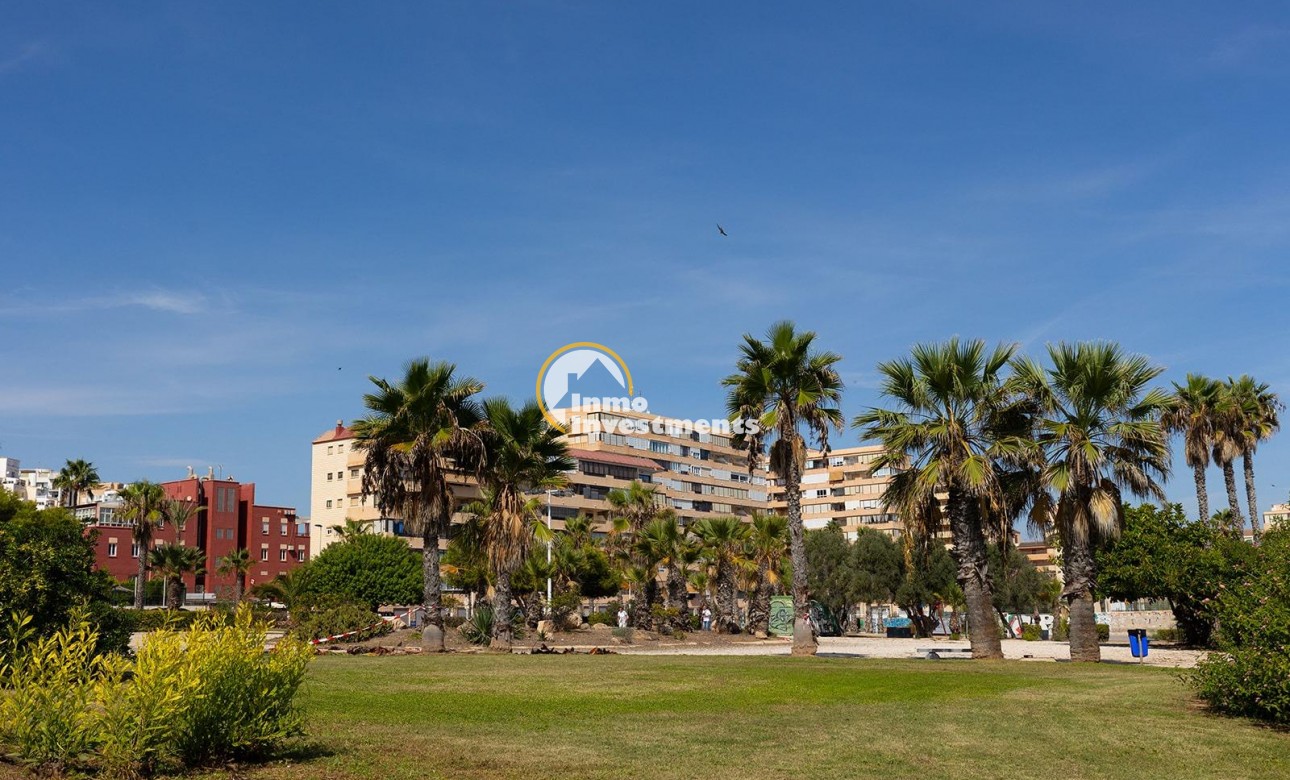 Resale - Apartment - Torrevieja - La Mata