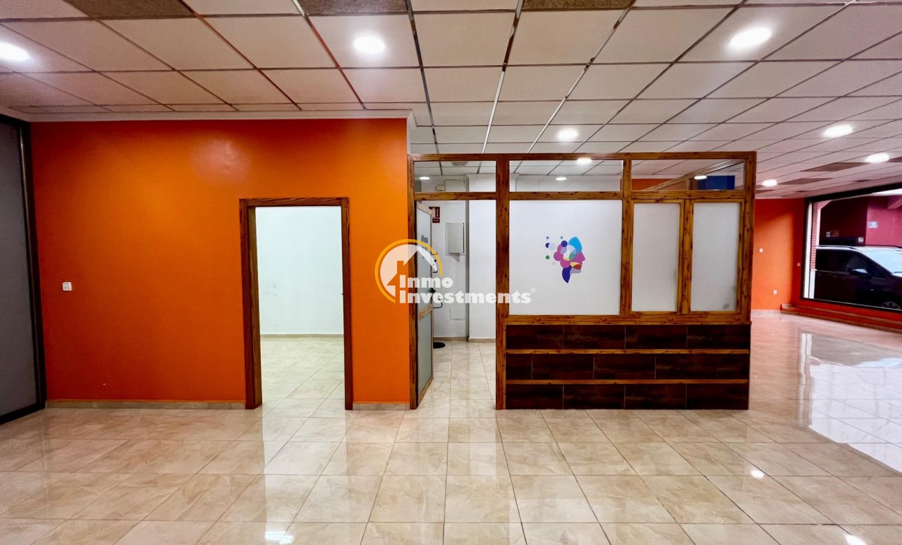 Reventa - Local comercial - Beniel