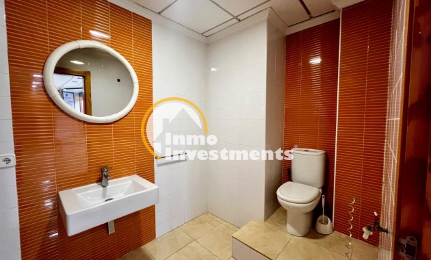 Reventa - Local comercial - Beniel