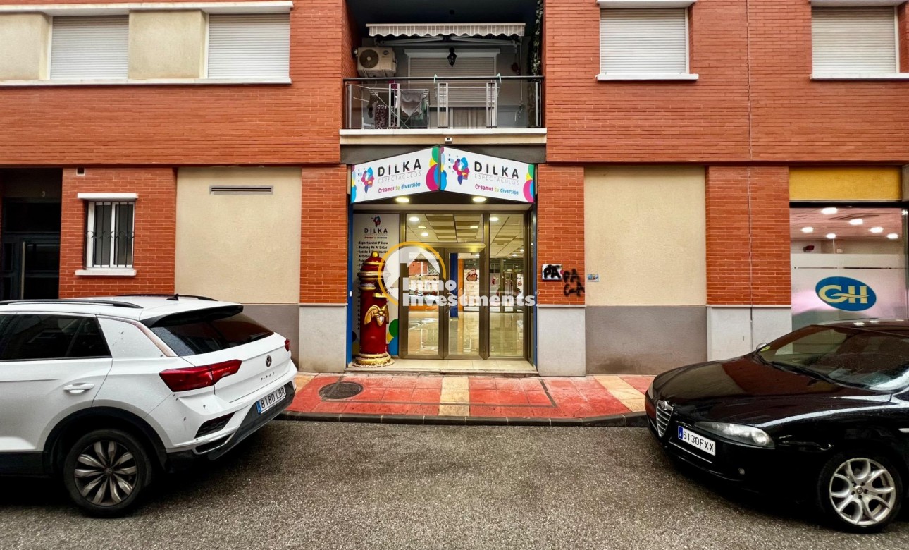 Reventa - Local comercial - Beniel