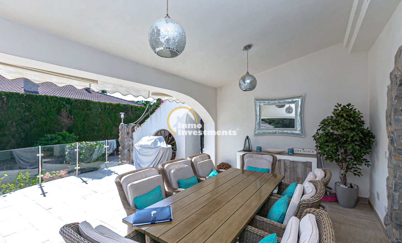 Resale - Villa - Campoamor - Lomas de Don Juan