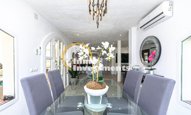 Resale - Villa - Campoamor - Lomas de Don Juan