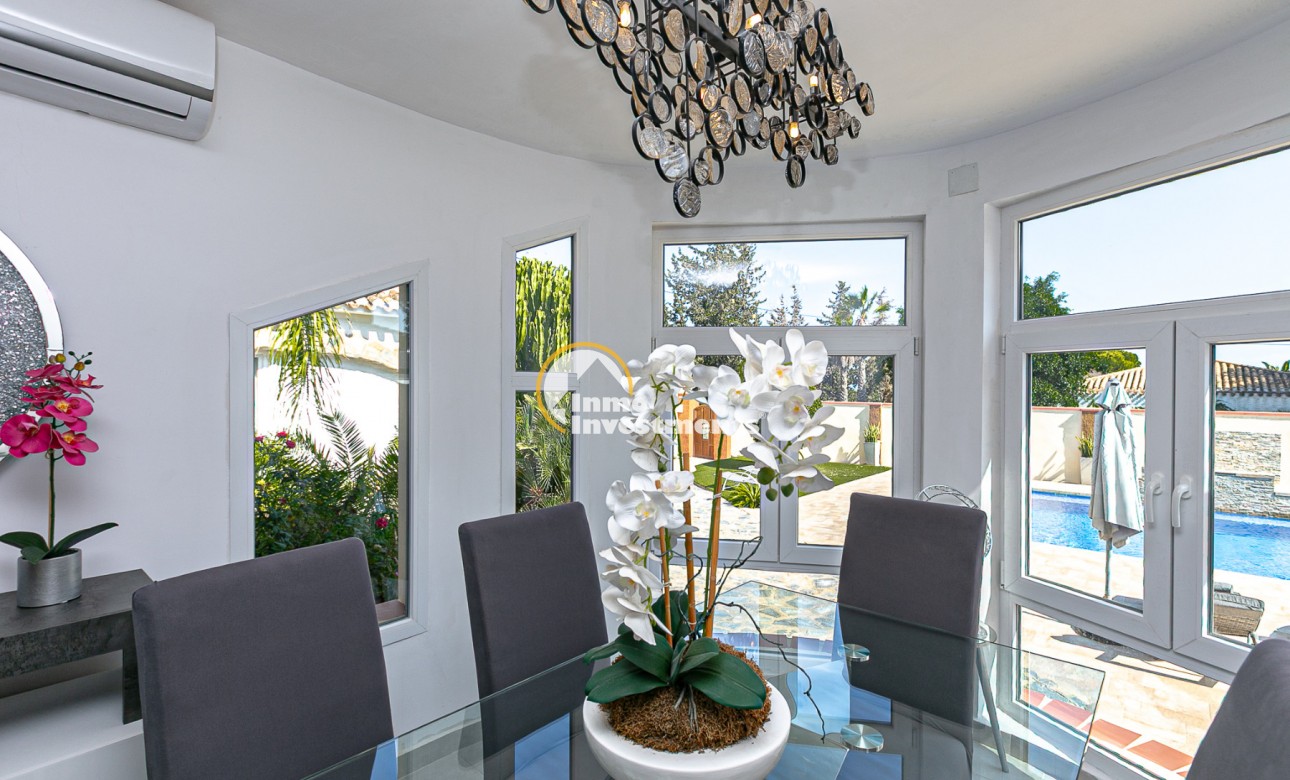 Resale - Villa - Campoamor - Lomas de Don Juan