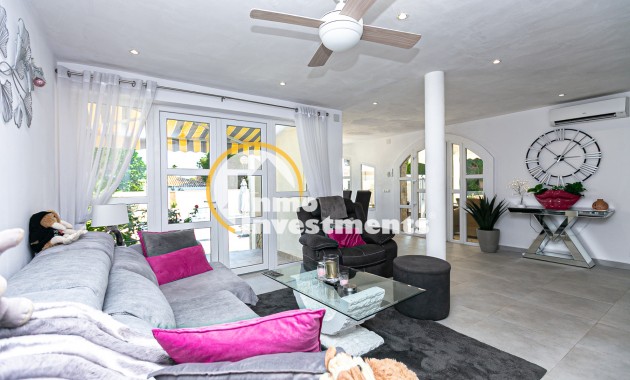 Resale - Villa - Campoamor - Lomas de Don Juan