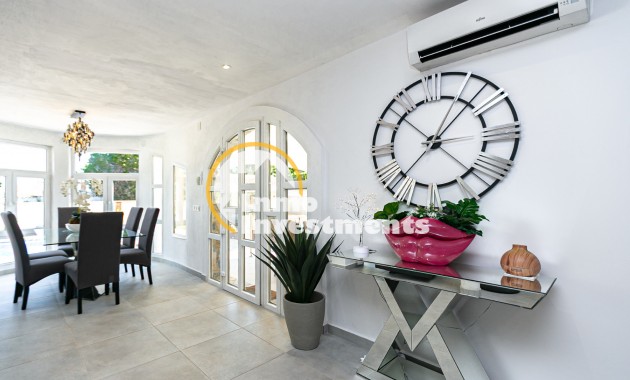 Resale - Villa - Campoamor - Lomas de Don Juan