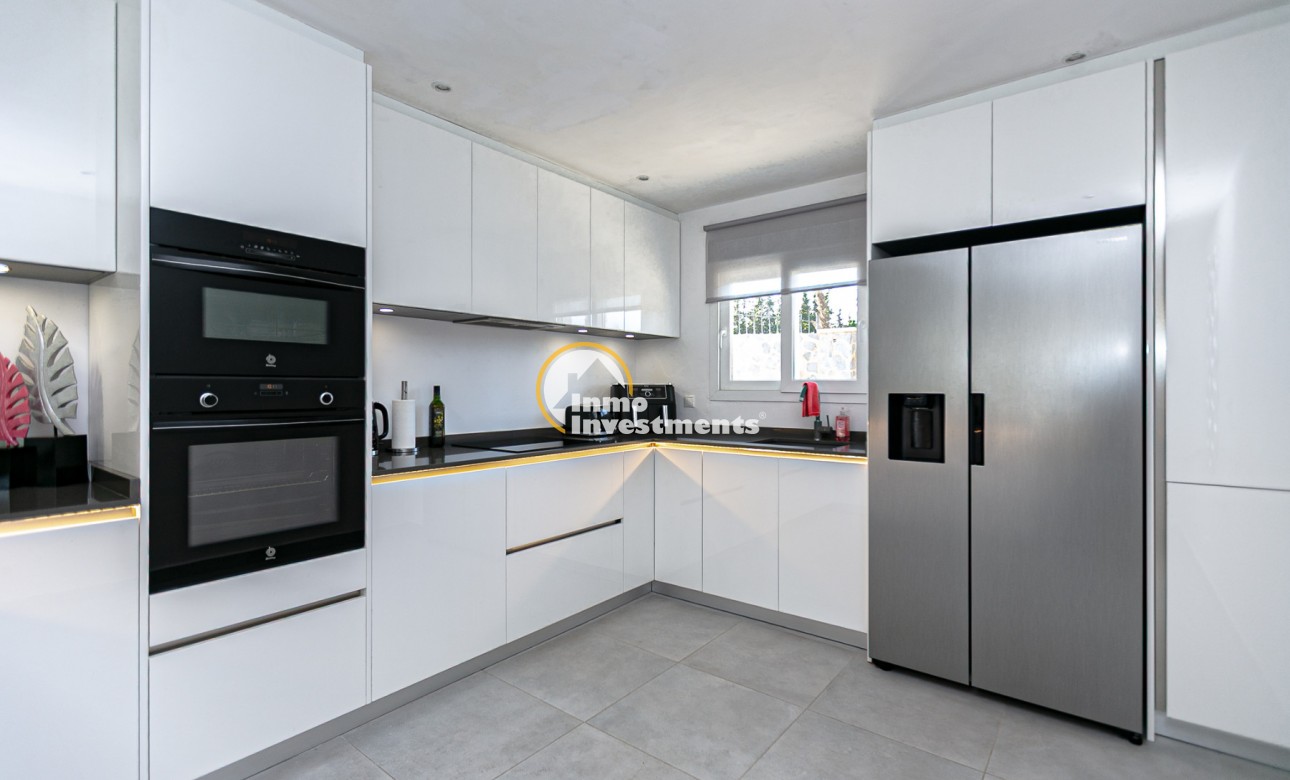 Resale - Villa - Campoamor - Lomas de Don Juan