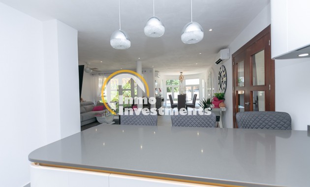 Resale - Villa - Campoamor - Lomas de Don Juan