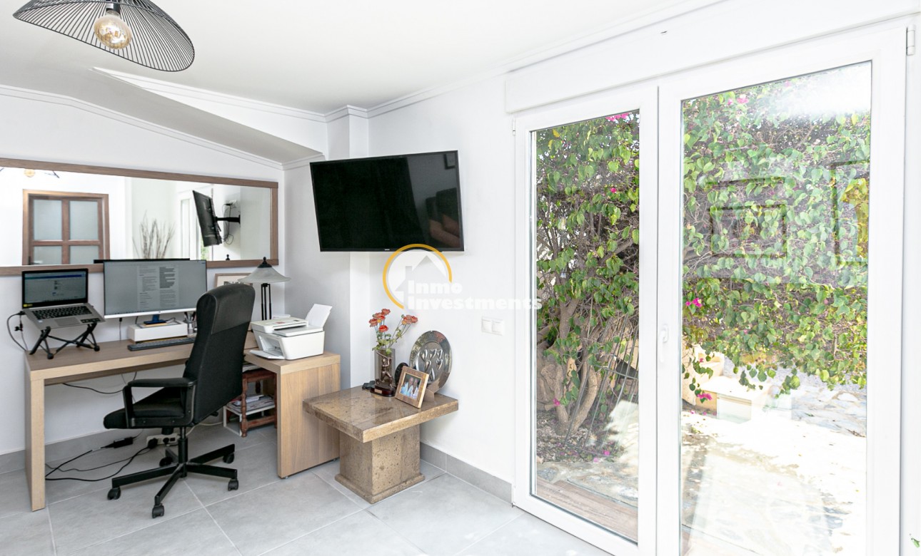 Resale - Villa - Campoamor - Lomas de Don Juan