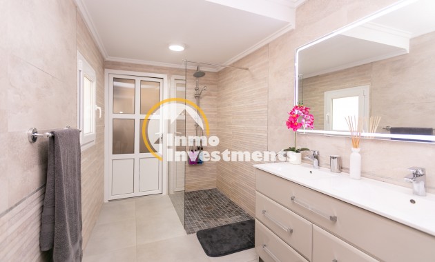 Resale - Villa - Campoamor - Lomas de Don Juan