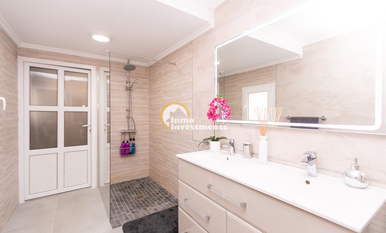 Resale - Villa - Campoamor - Lomas de Don Juan