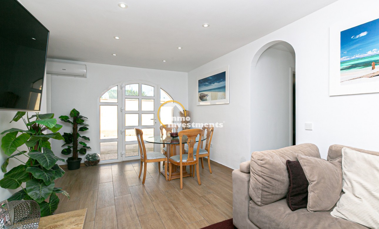 Resale - Villa - Campoamor - Lomas de Don Juan