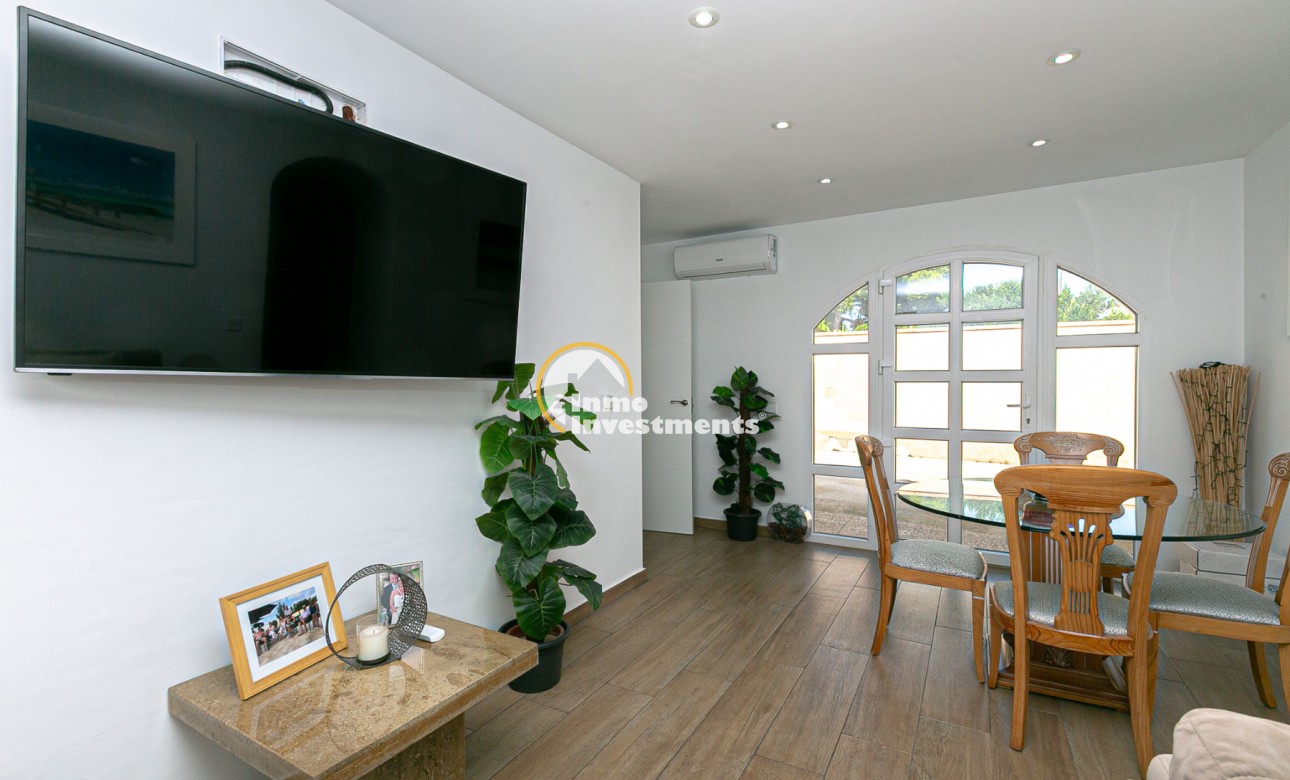 Resale - Villa - Campoamor - Lomas de Don Juan