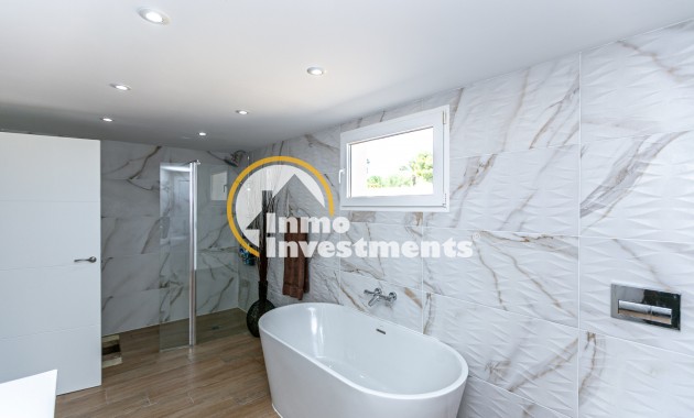 Resale - Villa - Campoamor - Lomas de Don Juan