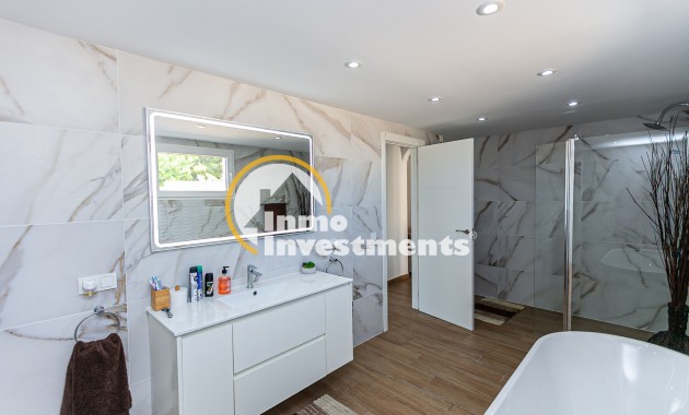 Resale - Villa - Campoamor - Lomas de Don Juan