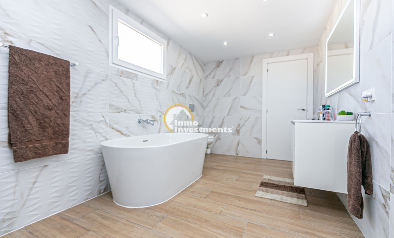 Resale - Villa - Campoamor - Lomas de Don Juan