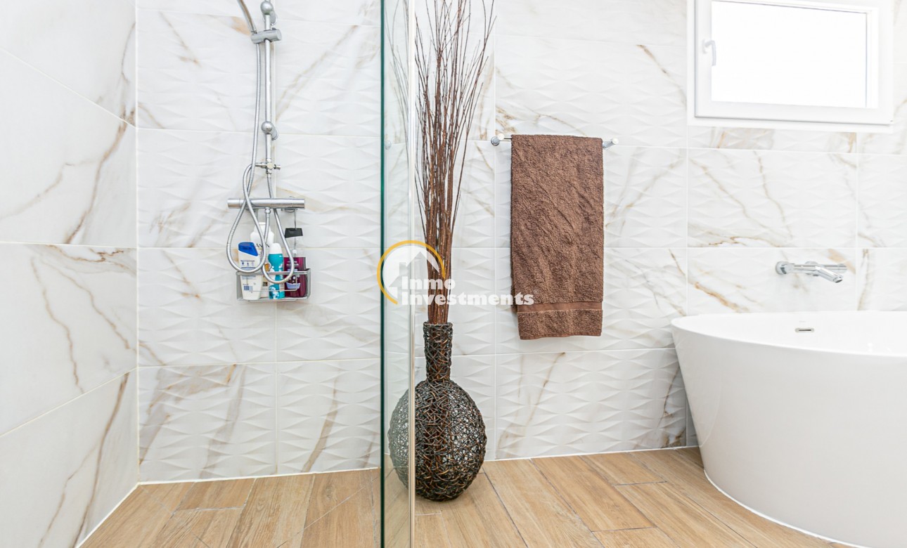 Resale - Villa - Campoamor - Lomas de Don Juan