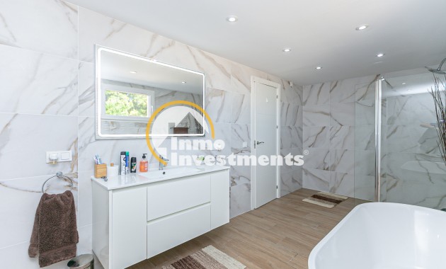 Resale - Villa - Campoamor - Lomas de Don Juan