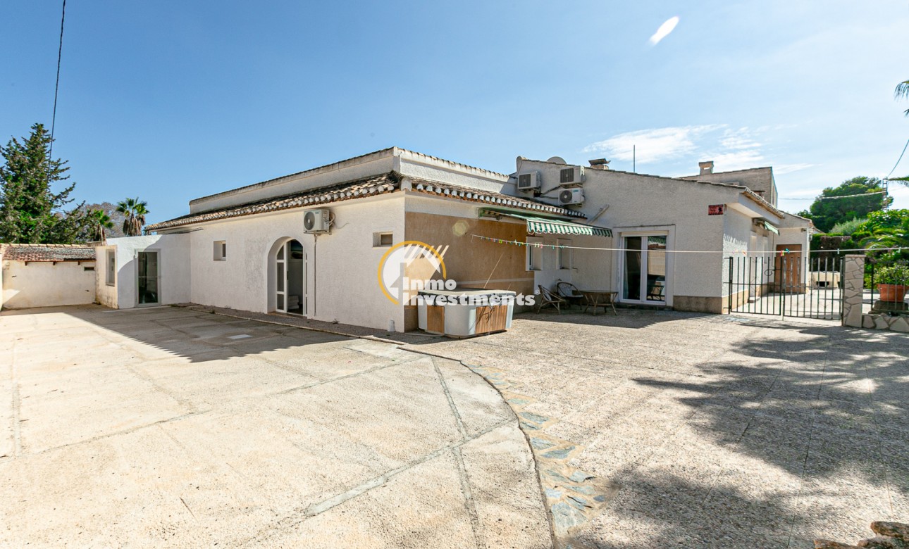 Resale - Villa - Campoamor - Lomas de Don Juan
