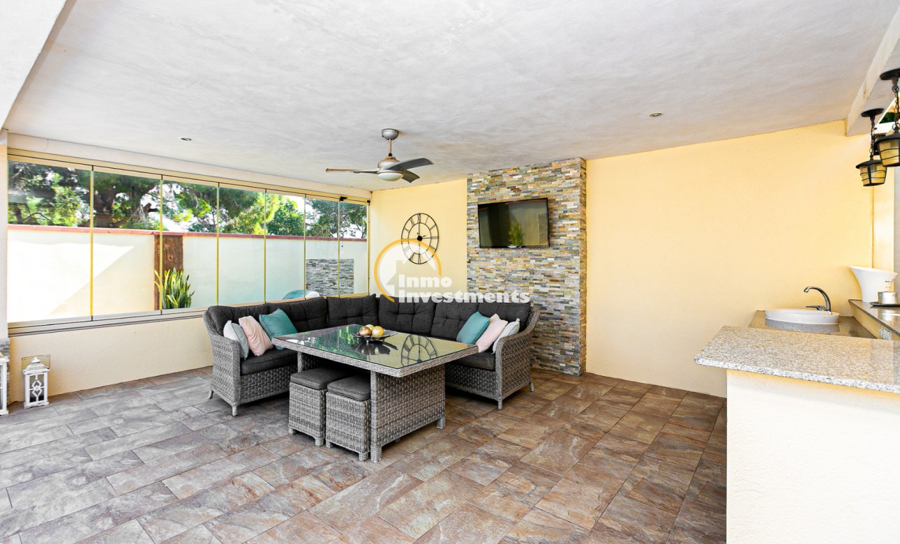 Resale - Villa - Campoamor - Lomas de Don Juan