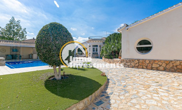 Resale - Villa - Campoamor - Lomas de Don Juan