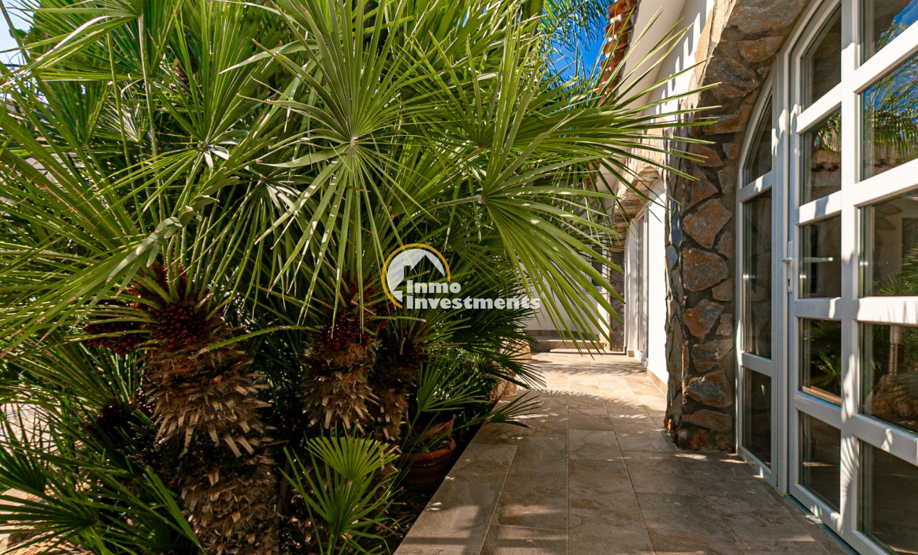 Resale - Villa - Campoamor - Lomas de Don Juan