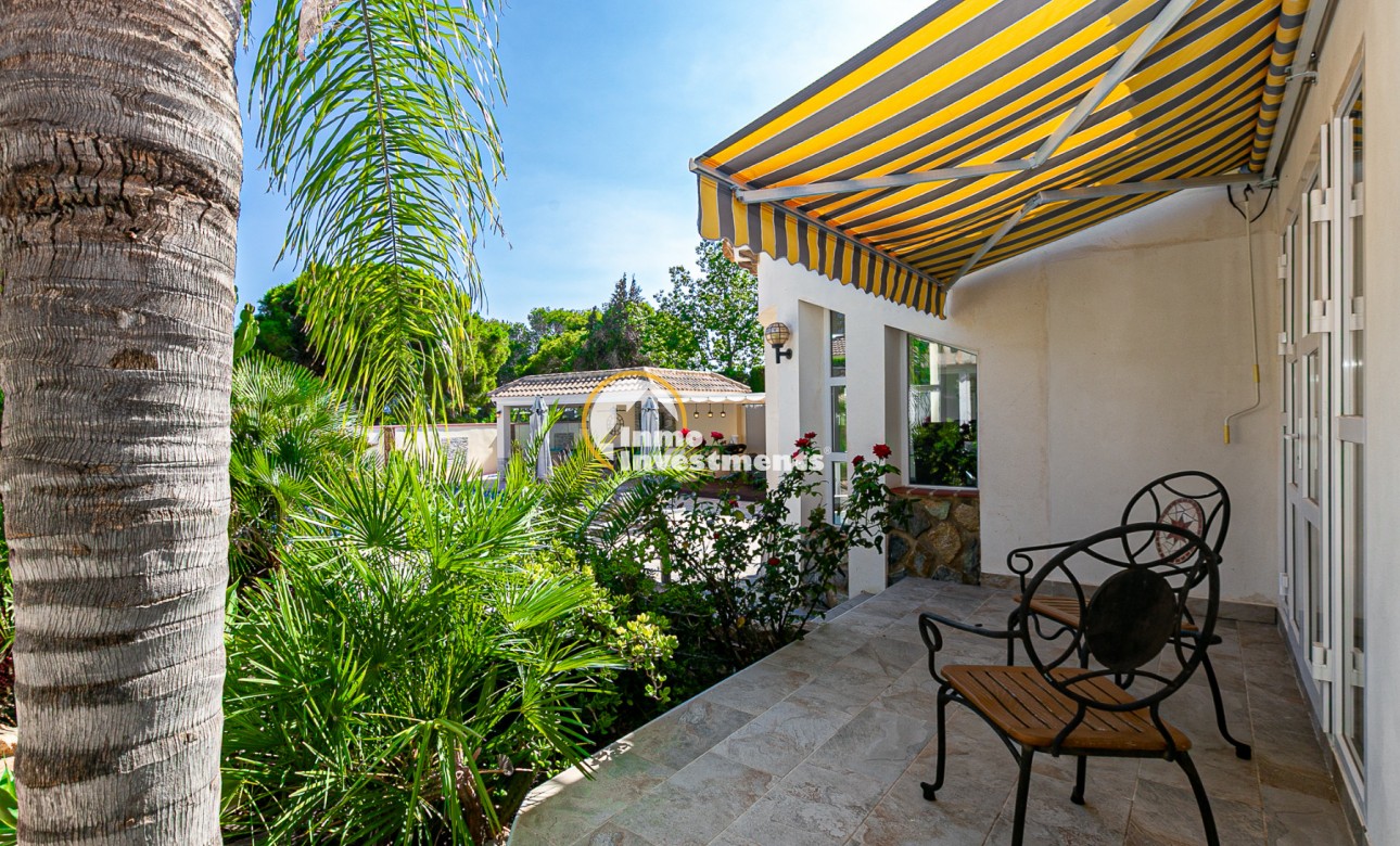 Resale - Villa - Campoamor - Lomas de Don Juan