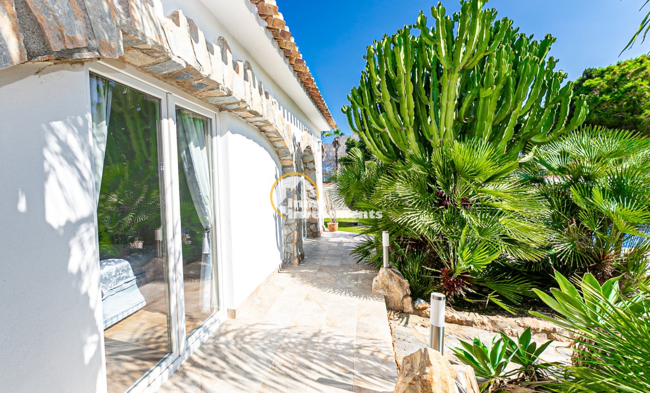 Resale - Villa - Campoamor - Lomas de Don Juan