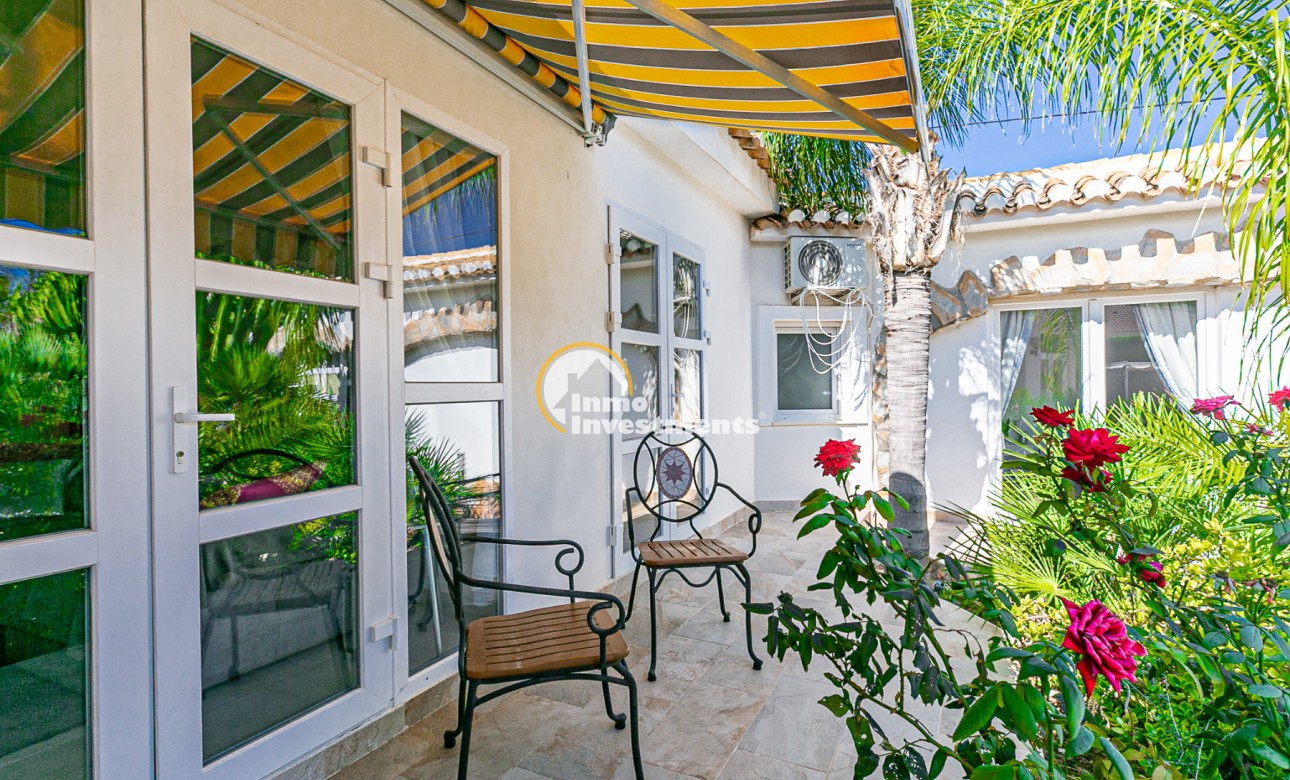 Resale - Villa - Campoamor - Lomas de Don Juan